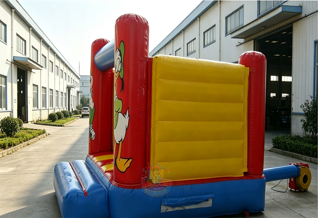 HJC116 Donald Duck Bouncer